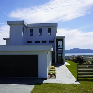 White House Bed & Breakfast Paraparaumu